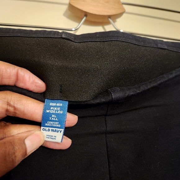 Old Navy | Women's Classic Black Pixie High Waist Wide Leg Pants (Size XL Tall) - Picture 4 of 13